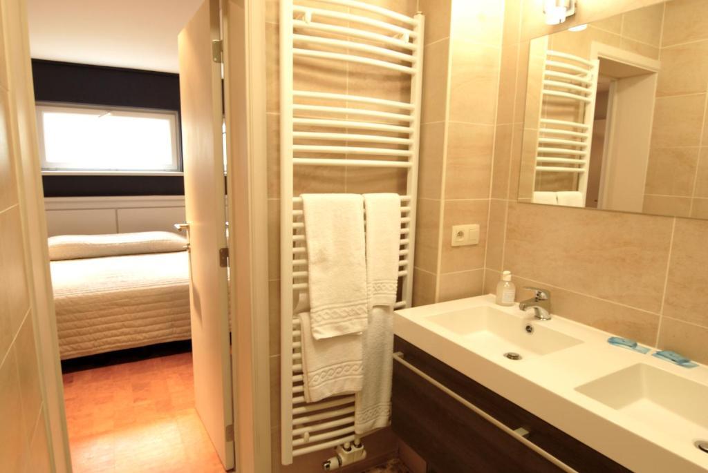 Hotel Le Joli Bois Ватерлоо Стая снимка